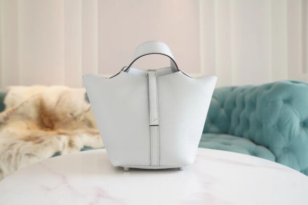 Stock GPCMode Hermes Picotin Bag18CM 08 Blue Pale Clemence Leather