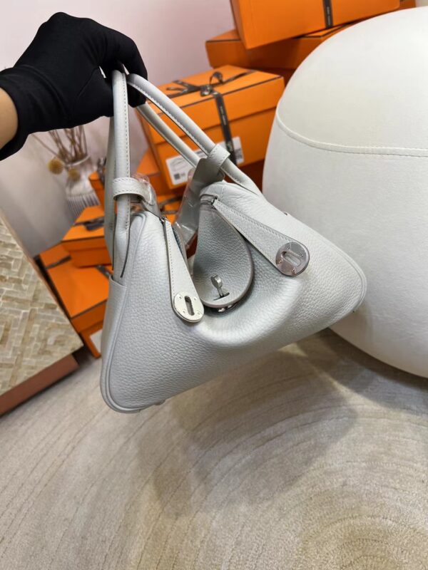 Qatar Doha Hermes Lindy 26CM Clemence 80 Gris Pearl Silver Hardware
