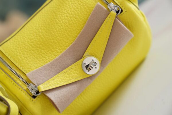 Full Handmade Hermes 9R Lime Mini Lindy 19CM Clemence Leather Silver Hardware