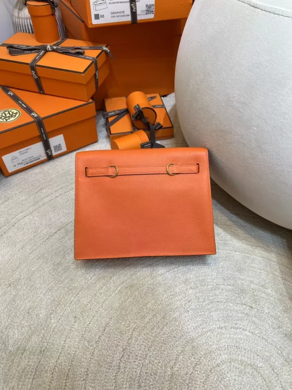 UK London Hermes 9J Feu Orange Kelly Danse 22CM Evercolor Leather Gold Hardware