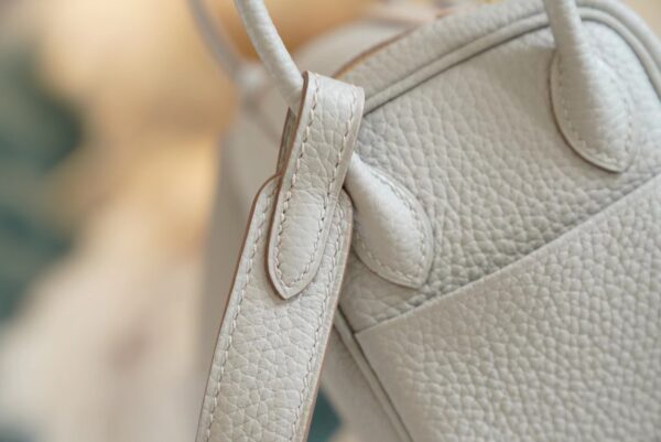 Hermes CK80 Gris Pearl Clemence Leather Mini Lindy 19CM Gold Hardware