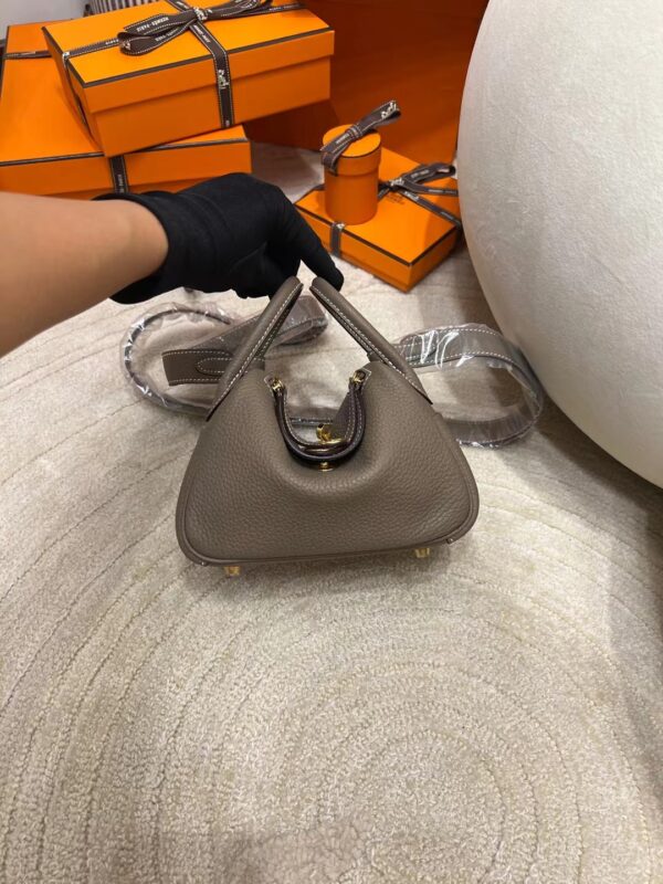 Taiwan Hermes Mini Lindy 19 TC Leather 18 Etoupe Gold Hardware