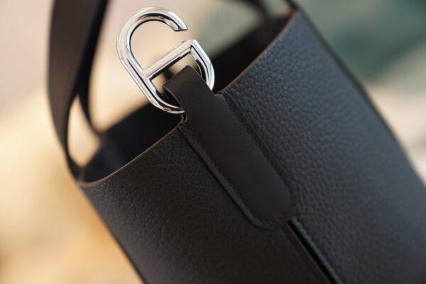 GPCMode Hermes In The Loop18CM CK89 Black Clemence Leather Silver Hardware
