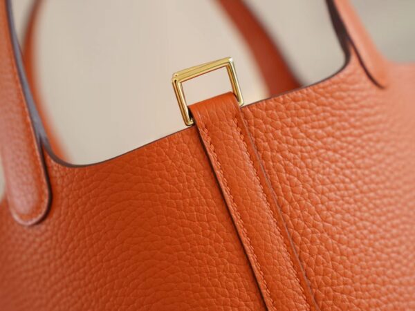 Hong Kong Hermes Picotin 18CM Clemence 0X Orange Minium Gold Hardware
