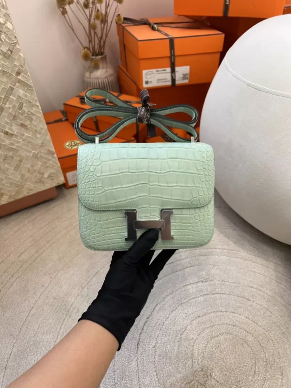 Hermes Matte Alligator Crocodile Constance 19CM 6U Vert D’eau Silver Hardware