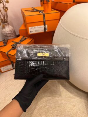 Taiwan Hermes Kelly Pochette 22 Shiny Alligator 89 Noir Gold Hardware