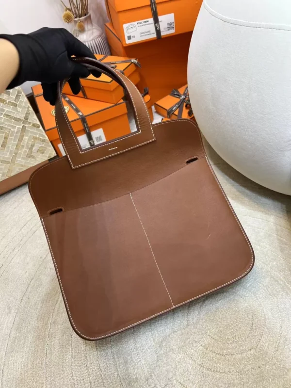 Stock Fauve Barenia Leather Halzan 31CM Tote Bag Silver Hardware