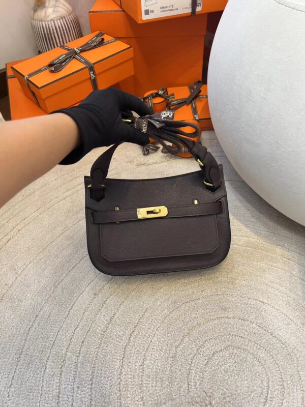 Saudi Arabia Riyadh Hermes Jypsiere Mini 23 Evercolor 0G Rouge Sellier Gold Hardware