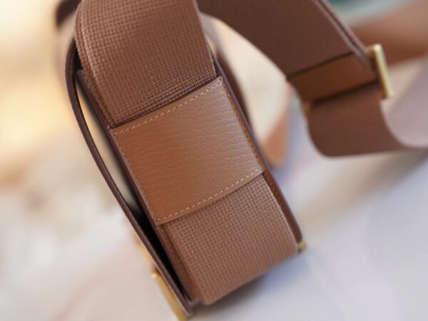 Australia Canberra Hermes Geta 20CM Chevre Mysore 2J Quebracho Gold Hardware