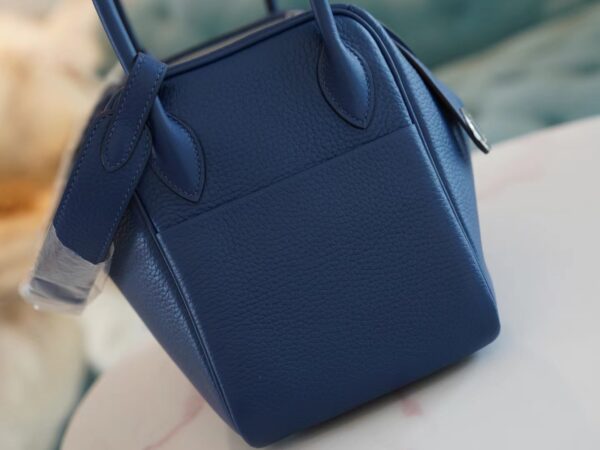 Hermes Shop Lindy 26CM Clemence S4 Deep Blue Silver Hardware