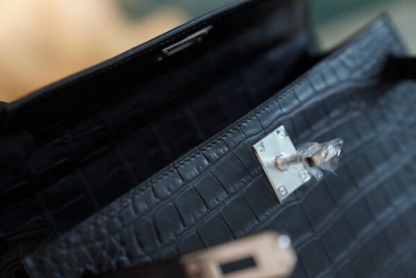 Hermes Shop Hermes Kelly Pochette 22CM Matte Alligator 89 Noir Silver Hardware