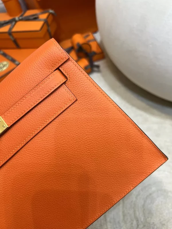 UK London Hermes 9J Feu Orange Kelly Danse 22CM Evercolor Leather Gold Hardware