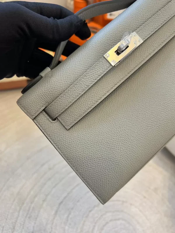 Hermes Shop Kelly Pochette 22cm Epsom 4Z Gris Mouette Silver Hardware
