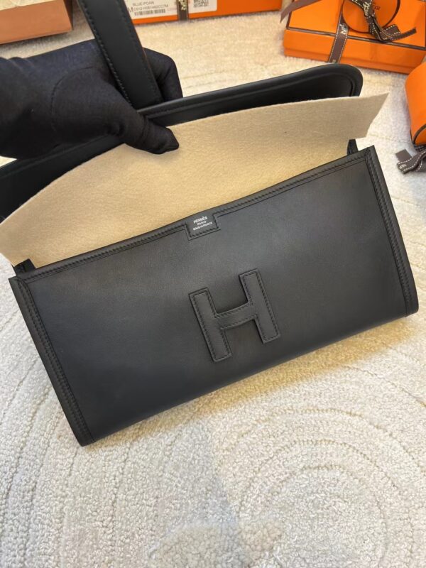 Saudi Arabia Riyadh Hermes Swift Jige Clutch Bag 89 Noir Silver Hardware