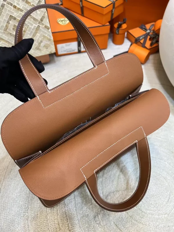 Stock Fauve Barenia Leather Halzan 31CM Tote Bag Silver Hardware