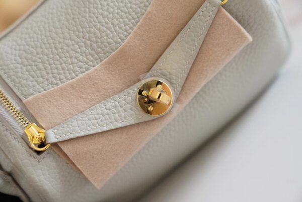 Hermes CK80 Gris Pearl Clemence Leather Mini Lindy 19CM Gold Hardware