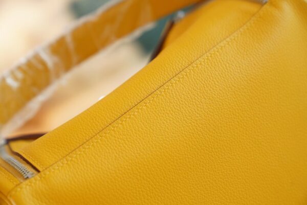 Wholesale Hermes Lindy 26CM 9D Amber Evercolor Leather Shoulder Bag Silver Hardware