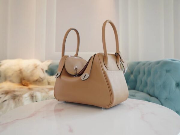 New Hermes Lindy 26CM Swift 0M Chai / 3Q Rose Sakura Silver Hardware