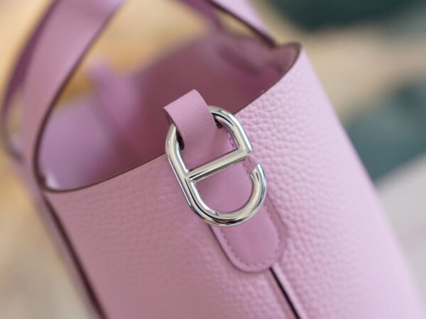 Hand Stitching Hermes Clemence In The Loop Pouch X9 Mauve Sylvestre Silver Hardware