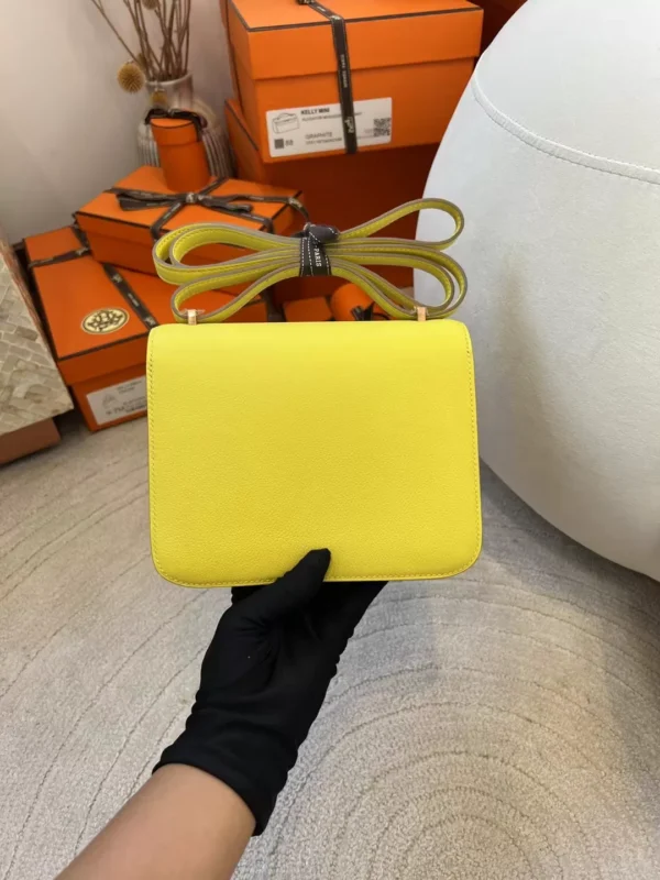 Hermes Boutique Constance 19CM 9R Lime Evercolor Rose Gold Hardware