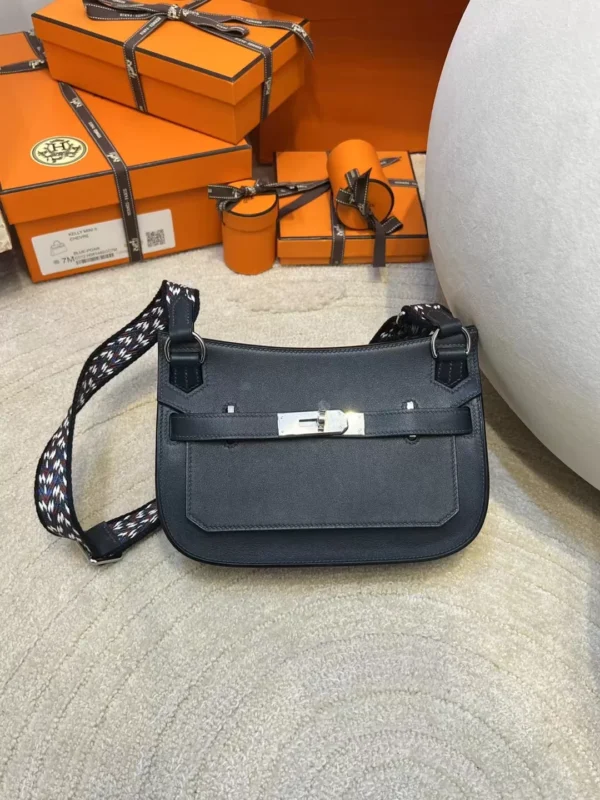 Taiwan Hermes Jypsiere Mini 23CM 3Y Blue Noir Swift Leather Silver Hardware
