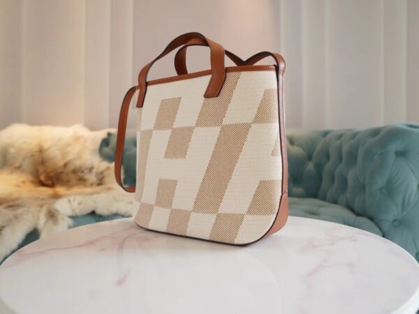 Lcmode Factory Hermes CK37 Gold H en Biais27 Canvas/Swift Leather Tote Bag