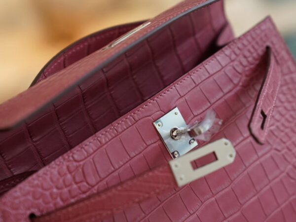 New Hermes Kelly Pochette 22cm HCP Matte Alligator G5 Bois De Rose Silver Hardware