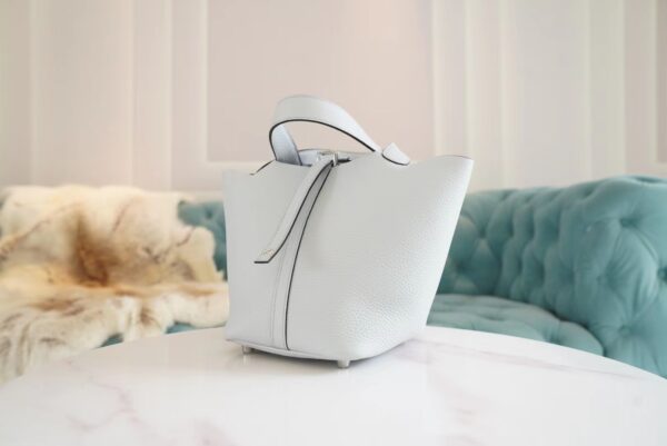 Stock GPCMode Hermes Picotin Bag18CM 08 Blue Pale Clemence Leather