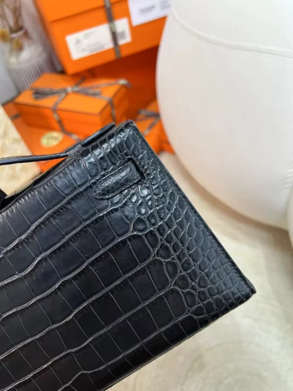 Saudi Arabia Riyadh Hermes Kelly Pochette 22cm 89 Noir Matte Alligator Crocodile Silver Hardware