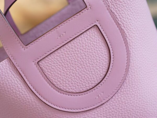 Hand Stitching Hermes Clemence In The Loop Pouch X9 Mauve Sylvestre Silver Hardware