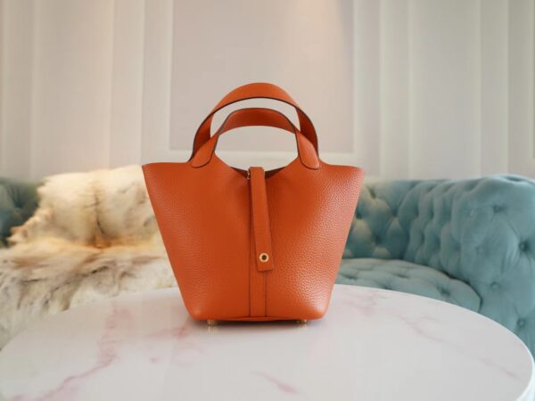 Hong Kong Hermes Picotin 18CM Clemence 0X Orange Minium Gold Hardware