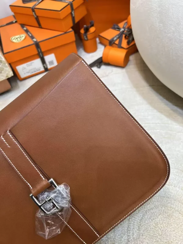 Stock Fauve Barenia Leather Halzan 31CM Tote Bag Silver Hardware
