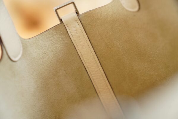 Hermes Handmade Boutique I2 Nata Clemence Leather Picotin18CM Tote Bag
