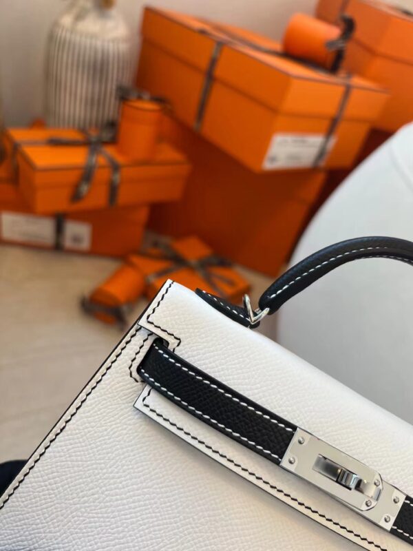 Hermes Shop Mini Kelly 19CM Epsom White & Black Silver Hardware