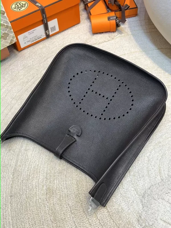 Hermes Boutique Barenia Leather Evelyne 29CM 46 Ebene Silver Hardware