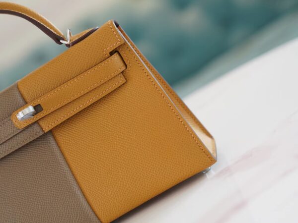 Hermes Mini Kelly19CM Sesame/Gris Etoupe/Dark Blue inner Epsom Leather