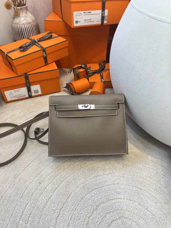 Hong Kong Hermes Kelly Danse 22CM Swift Leather 18 Etoupe Silver Hardware
