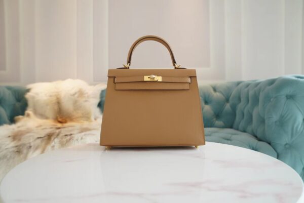 Stock Hermes 0M Chai Epsom Leather Kelly 25CM Tote Bag Gold Hardware