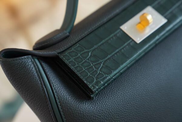 Hermes Kelly 24/24 Touch 29CM Taurillon Maurice/ Matte Crocodile 6O Vert Cypres Gold Hardware