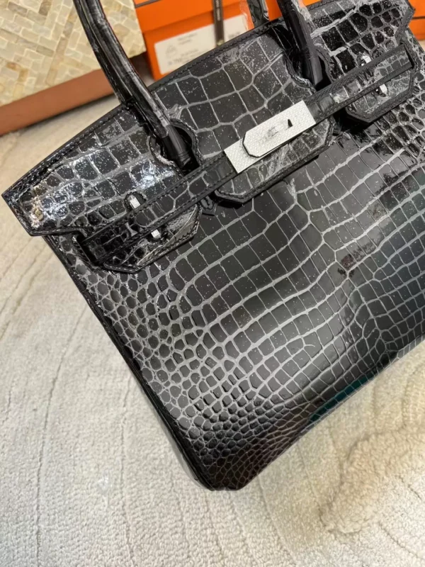 Hermes Boutique 89 Noir Birkin 30CM Shiny Porosus Crocodile Silver Hardware