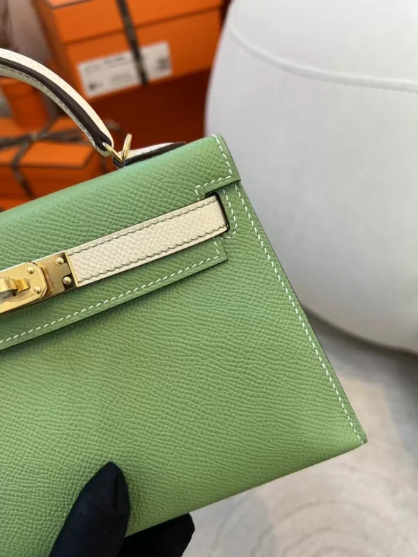 Hermes Epsom Leather Mini Kelly 19CM 3I Criquet/ Craie Gold Hardware