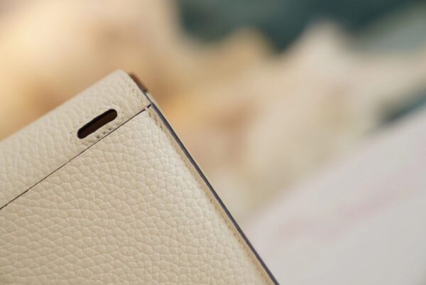 Hermes Halzan 25CM Clemence I2 Nata / 4B Biscuit Gold Hardware