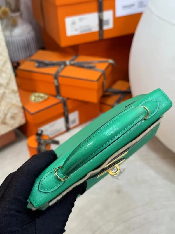 Hong Kong 0Z Vert Comics Chevre Leather Mini Kelly 19CM Gold Hardware
