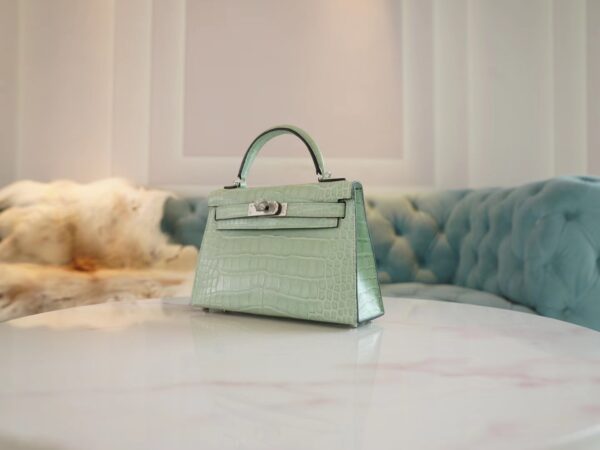 Hand Stitching Hermes Mini Kelly 19CM 6U Vert D’eau Matte Alligator Silver Hardware