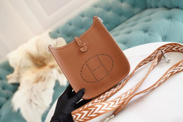 GPCMode Factory Hermes CK37 Gold Clemence Leather Mini Evelyne16CM Silver Hardware