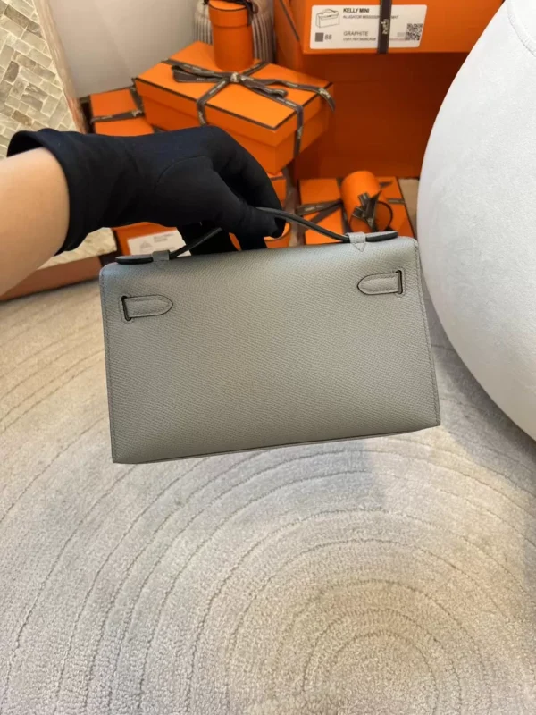 Hermes Shop Kelly Pochette 22cm Epsom 4Z Gris Mouette Silver Hardware