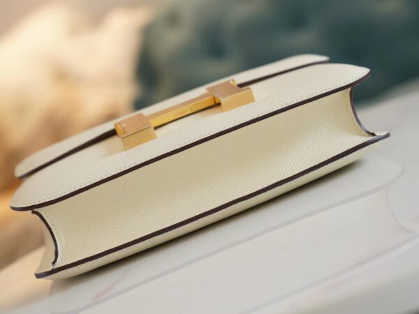 Hermes Shop I2 Nata Epsom Constance 24CM With Mirror Gold Hardware