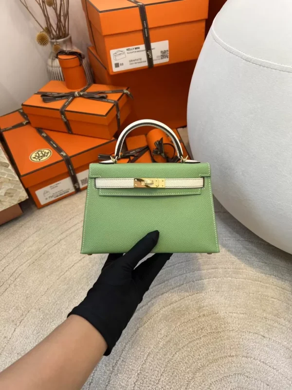 Hermes Epsom Leather Mini Kelly 19CM 3I Criquet/ Craie Gold Hardware