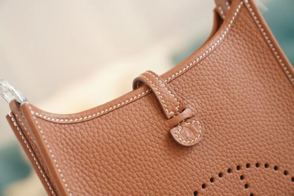 GPCMode Factory Hermes CK37 Gold Clemence Leather Mini Evelyne16CM Silver Hardware