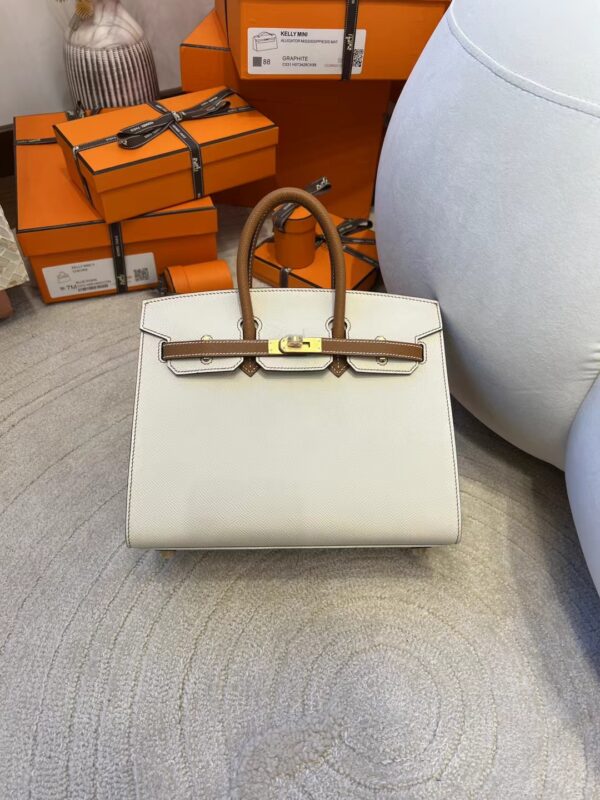 Qatar Doha Hermes Birkin Sellier 25 10 Craie / 37 Gold Epsom Brush Gold Hardware